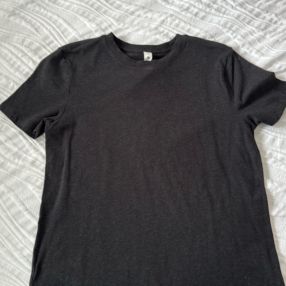 Lululemon Tee